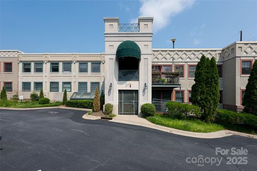 apt-w203-37 Hiawassee St, Asheville, NC, 28801-7723 | Card Image