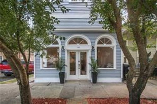 1135 Cadiz St, New Orleans, LA, 70115-2830 | Card Image