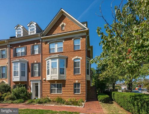 5101 Gardner Dr, ALEXANDRIA, VA, 22304-7705 | Card Image