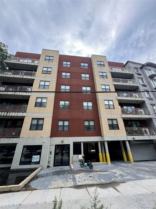 2b-8403 Lander Street, New York, NY, 11435 | Card Image