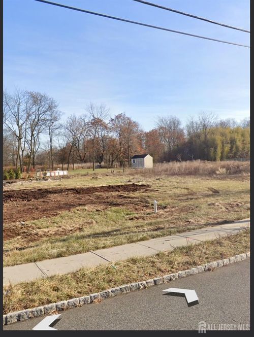 143 School St, Piscataway, NJ, 08854-5920 | Card Image