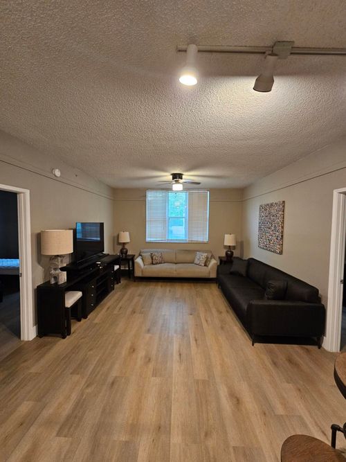 105-780 S Sapodilla Ave, West Palm Beach, FL, 33401-4161 | Card Image