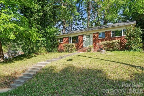 3942 Glenville Ave, Charlotte, NC, 28215-3050 | Card Image