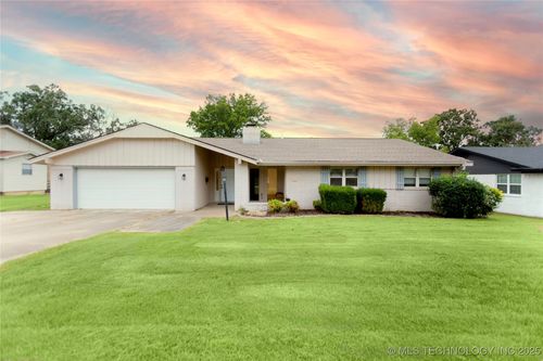 1807 Mockingbird Ln, McAlester, OK, 74501-7312 | Card Image