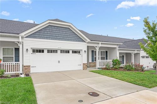 1673 Coopers Hawk Dr, Kernersville, NC, 27284-0210 | Card Image