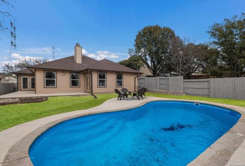 5390 Chestnut View Dr, San Antonio, TX, 78247-4692 | Card Image