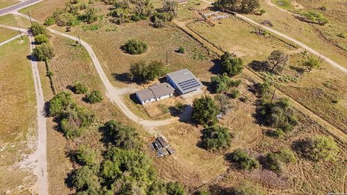 8486 S Loop 1604 E, Elmendorf, TX, 78112-9755 | Card Image