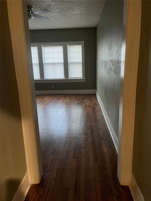 apt-101-1700 N Robinson Ave, Oklahoma City, OK, 73103-3437 | Card Image