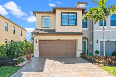 2828 Troubadour Street, Townhouse with 3 bedrooms, 2 bathrooms and null parking in Palm Springs FL | Image 2