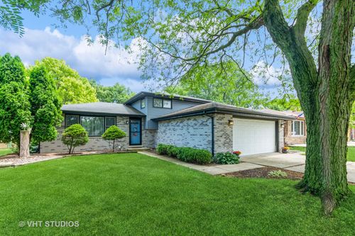 218 Poston Rd, Willow Springs, IL, 60480-1569 | Card Image