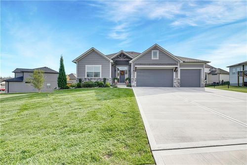 1433 Woodland Rd, Greenwood, MO, 64034-8983 | Card Image