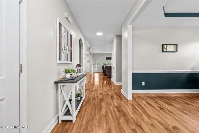 Foyer | Image 10