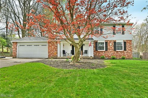 8560 Black Oak Dr Ne, Warren, OH, 44484-1617 | Card Image