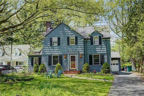 215 Roosevelt Rd, Rochester, NY, 14618-2932 | Card Image