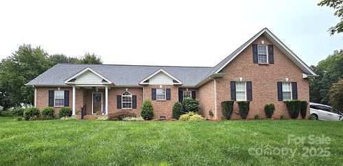 266 Wittenburg Springs Dr, Taylorsville, NC, 28681-6879 | Card Image