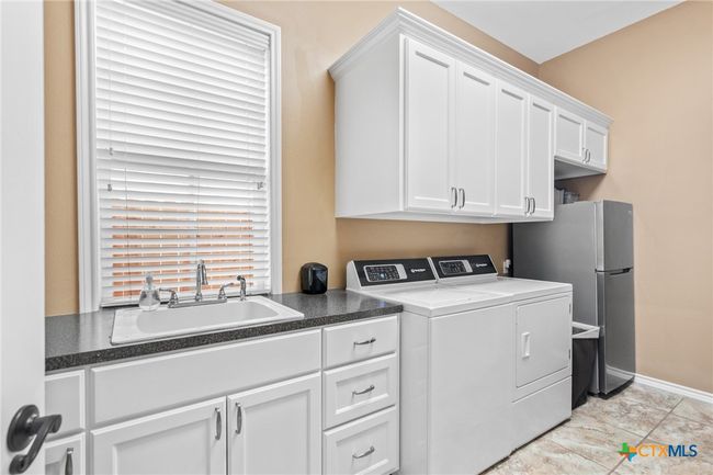 404 Iron Gate, House other with 5 bedrooms, 5 bathrooms and null parking in Victoria TX | Image 34