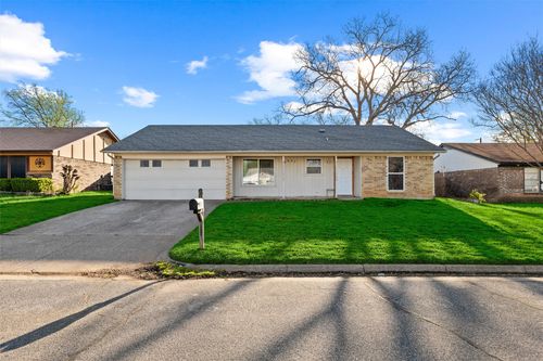 5907 Woodsetter Ln, Arlington, TX, 76017-4035 | Card Image