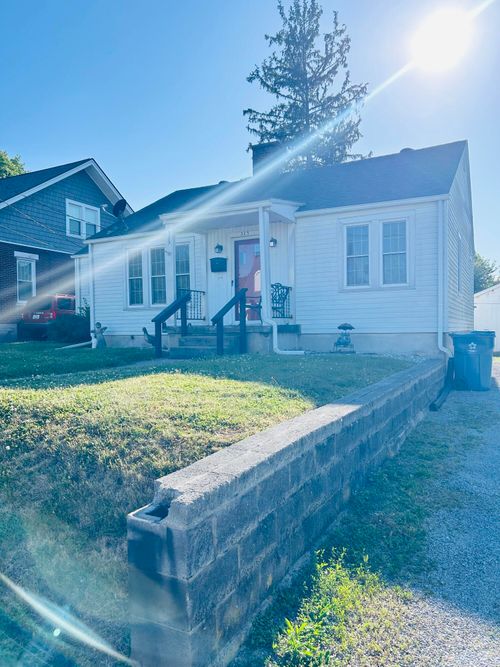 325 N 4th St, Danville, KY, 40422-1427 | Card Image