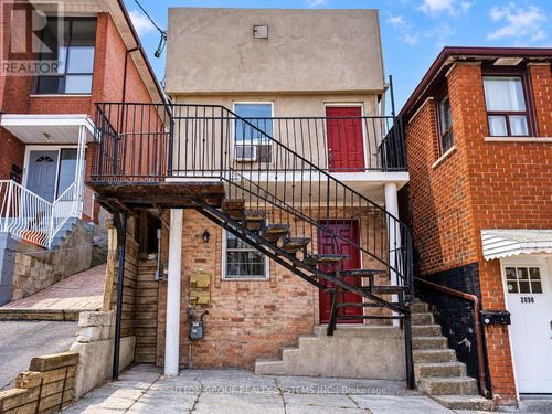 2094 Dufferin Street, Toronto (Caledonia-Fairbank), ON, M6E3R7 | Card Image