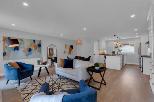 39 Midpark Close Se, Calgary, AB, T2X1N9 | Card Image