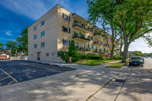 307-6020 Lincoln Ave, Morton Grove, IL, 60053-2958 | Card Image