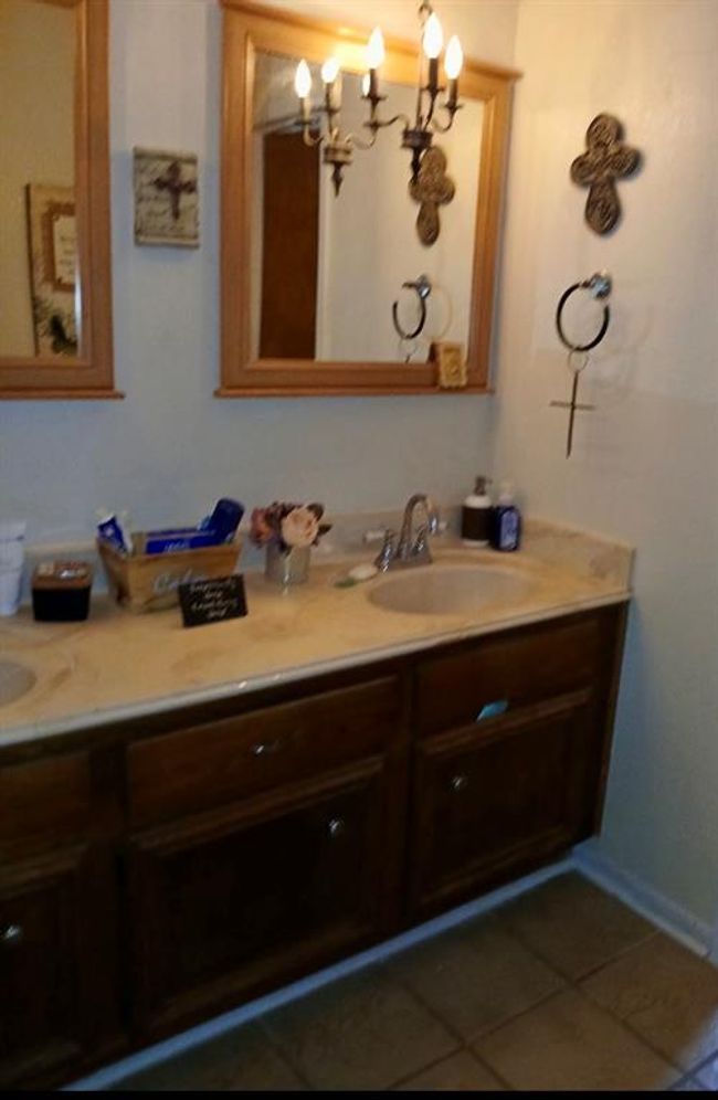 903 Happy Holw, House other with 3 bedrooms, 2 bathrooms and 1 parking in Sweeny TX | Image 7