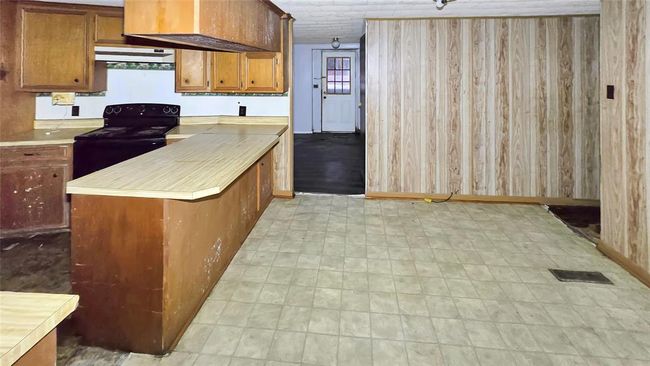 174 Red Bird Cir, House other with 3 bedrooms, 2 bathrooms and 2 parking in Trinity TX | Image 5