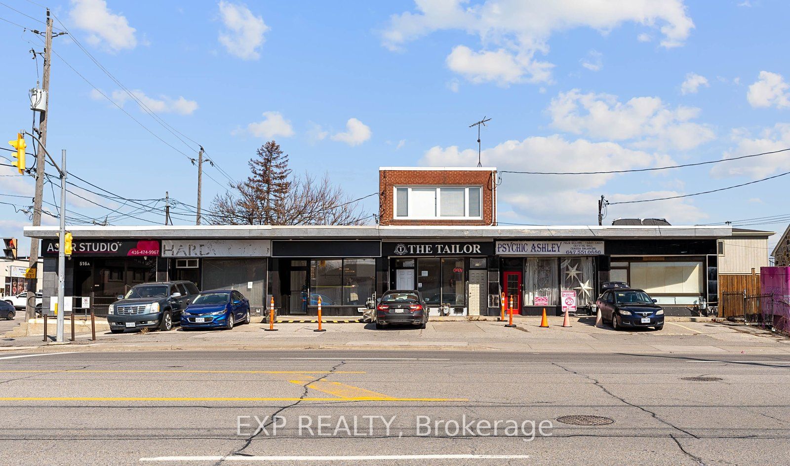Commercial Sale in Toronto W06 3