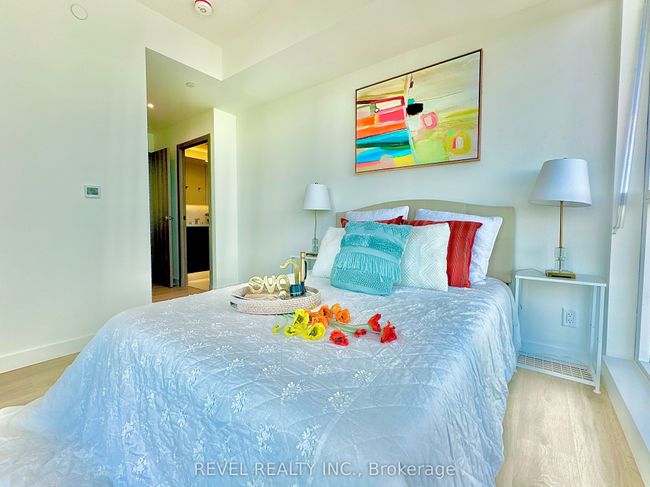 1902 - 25 Mcmahon Dr, Condo with 3 bedrooms, 3 bathrooms and 1 parking in North York ON | Image 23