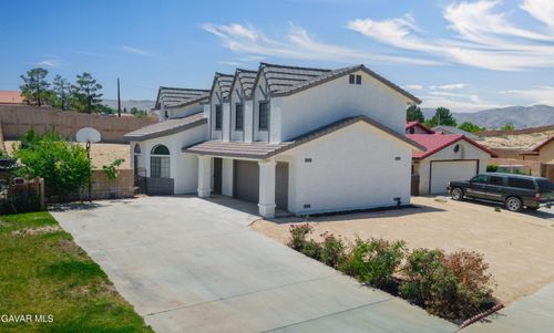 2232 Thomas Avenue, Palmdale, CA, 93550 | Card Image