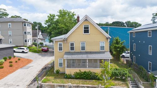 363 Shrewsbury St, Worcester, MA, 01604-4628 | Card Image