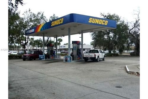 895 N Nova Rd, Daytona Beach, FL, 32117-4615 | Card Image