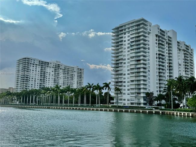 1007E - 2851 Ne 183rd St, Condo with 2 bedrooms, 2 bathrooms and null parking in Aventura FL | Image 65