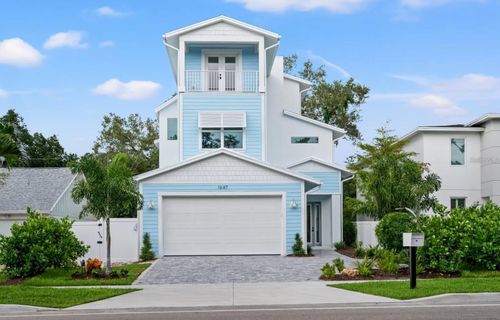 1647 Siesta Dr, SARASOTA, FL, 34239-5933 | Card Image