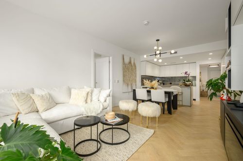 204-4675 Cambie St, Vancouver, BC, V5Z0J7 | Card Image