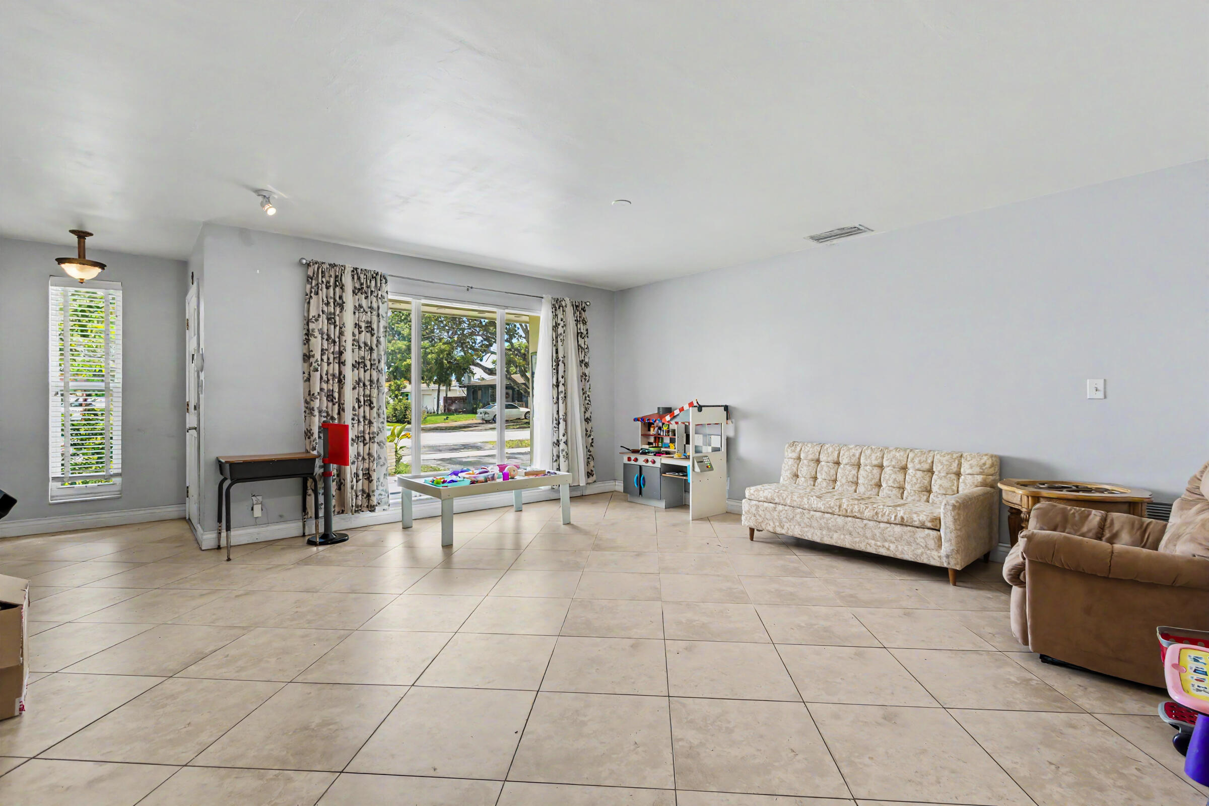 Residential in Hollywood 3