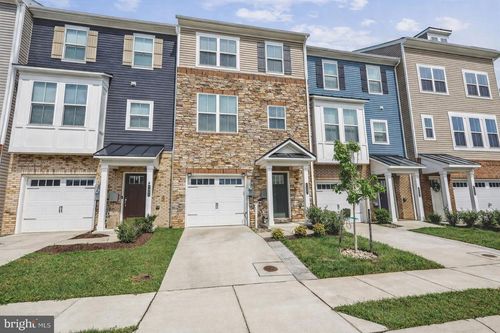 7047 Fox Glove Ln, HANOVER, MD, 21076-2440 | Card Image