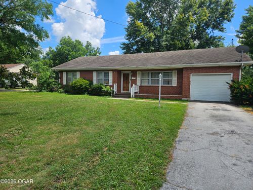 443 W County St, Monett, MO, 65708-1922 | Card Image