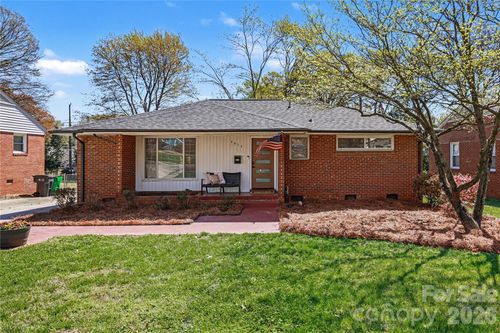 4417 Collingwood Dr, Charlotte, NC, 28209-2754 | Card Image