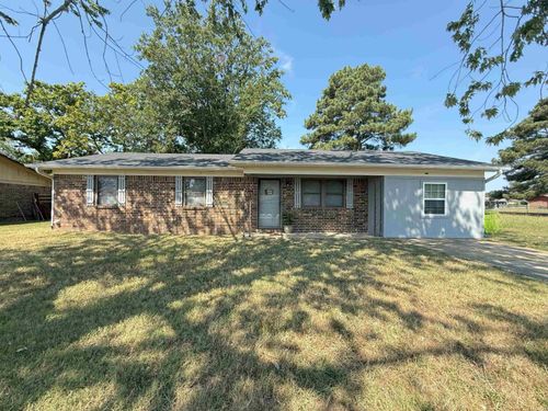 1218 Fairview St, Lonoke, AR, 72086-3841 | Card Image