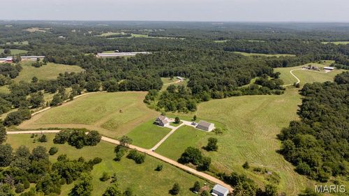 806 Country Ln, Linn, MO, 65051 | Card Image