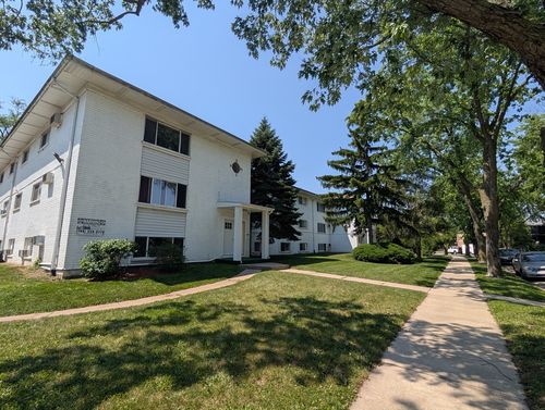 505 W Stevens Dr, Addison, IL, 60101-2490 | Card Image