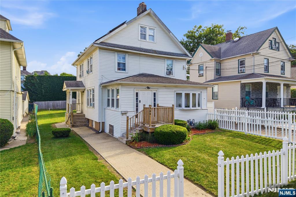 Residential in Englewood 3