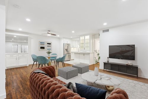 apt-4-7575 Katy Fwy, Houston, TX, 77024-2117 | Card Image