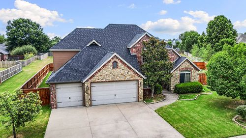 2711 Se 7th St, Bentonville, AR, 72712-7455 | Card Image