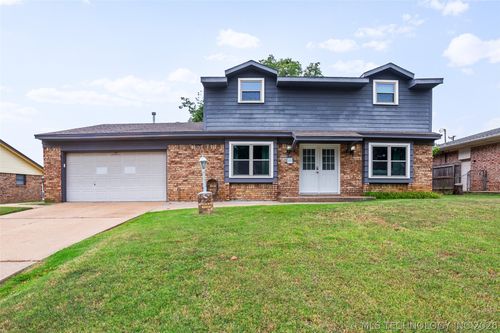 6525 56th Pl, Tulsa, OK, 74145-8508 | Card Image
