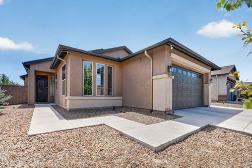 1427 Essex Way, Chino Valley, AZ, 86323-5814 | Card Image