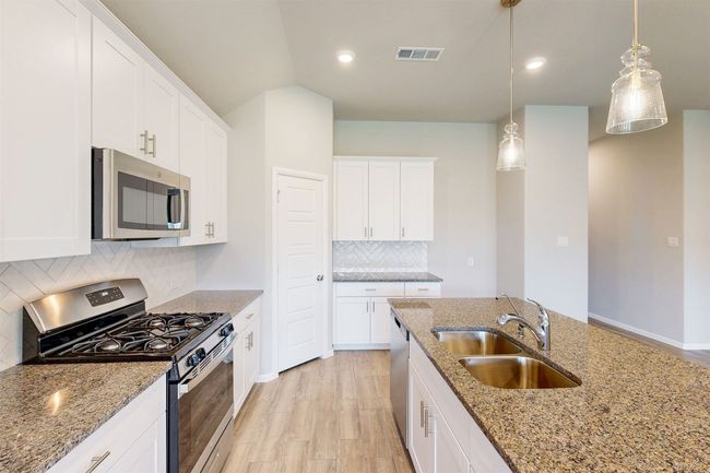1106 Linwood Dr, House other with 4 bedrooms, 2 bathrooms and null parking in Justin TX | Image 20