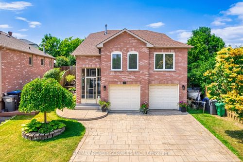 56 Nuffield St, Brampton, ON, L6S4X6 | Card Image