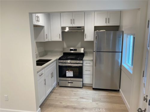 c-900 E Garfield Ave, Glendale, CA, 91205 | Card Image